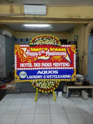 Papan Bunga di Panjang Jiwo Tenggilis Mejoyo